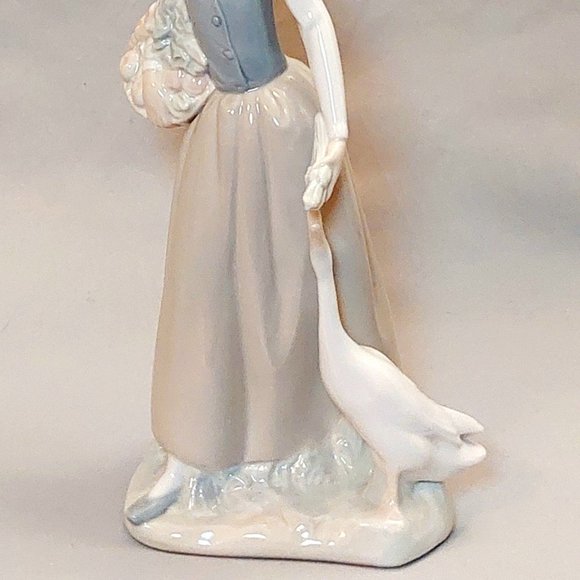 NAO By Lladro "Hungry Goose" Vintage Home/Office Collectible Statue Figurine - Picture 10 of 12